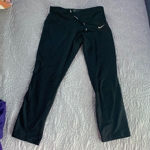 Nike capri leggings